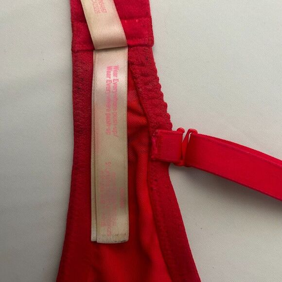 VS PINK Wear Everywhere Push Up Bra Red Floral Print 38D Adjustable Strap - Picture 8 of 8